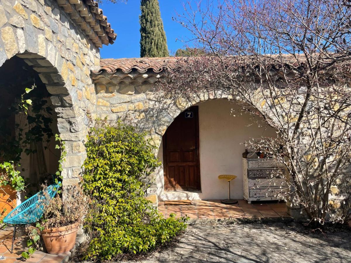 Oustal Du Pic Saint Loup Hotel Exterior foto